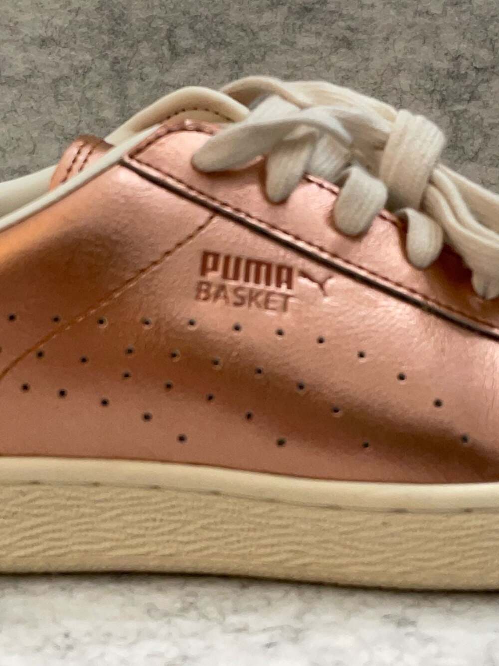 Puma Basket Classic Citi Metallic Women's Sneakers in Copper-Whisper White size - Picture 3 of 12